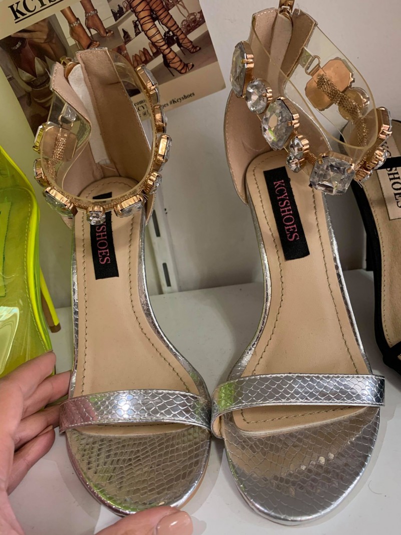 Accueil Chaussures femme sandales bijoux argent talon haut taille 37 -- HouseOfPeople.fr