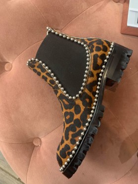 Accueil Chaussures pour femmes bottes bottines cuir et poil leopard destockage en taille 40 -- HouseOfPeople.fr